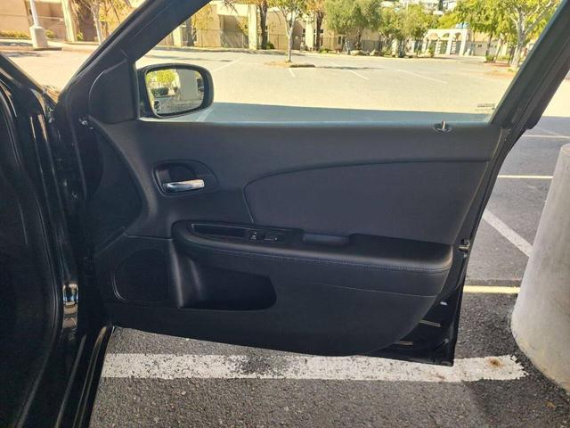 Photo of 2012 Black Chrysler 200