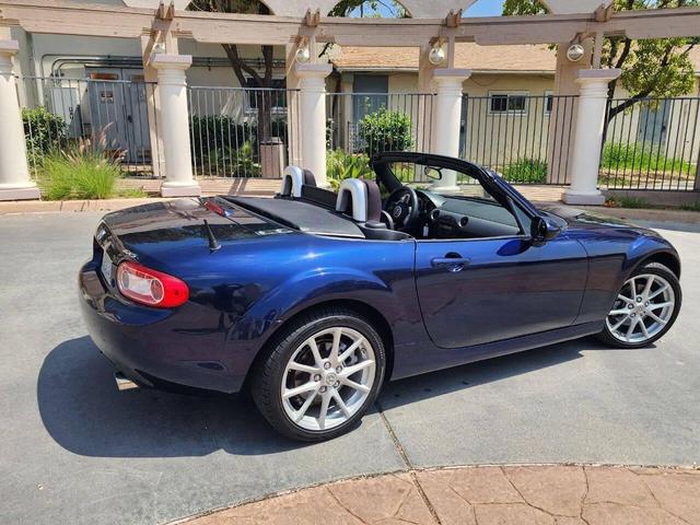 Photo of 2010 Stormy Blue Mica Mazda MX-5 Miata