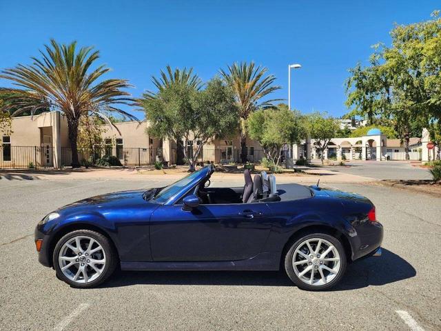 Photo of 2010 Stormy Blue Mica Mazda MX-5 Miata