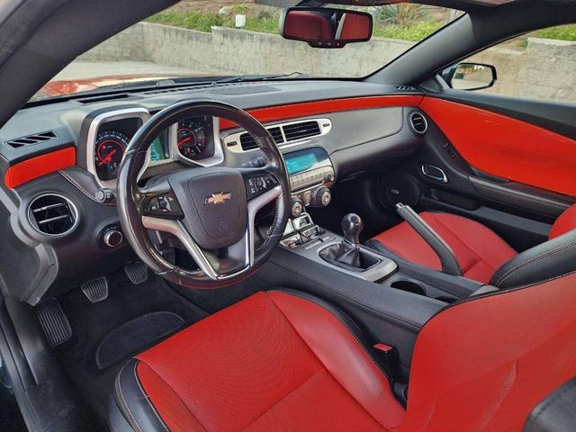Photo of 2012 Black Chevrolet Camaro