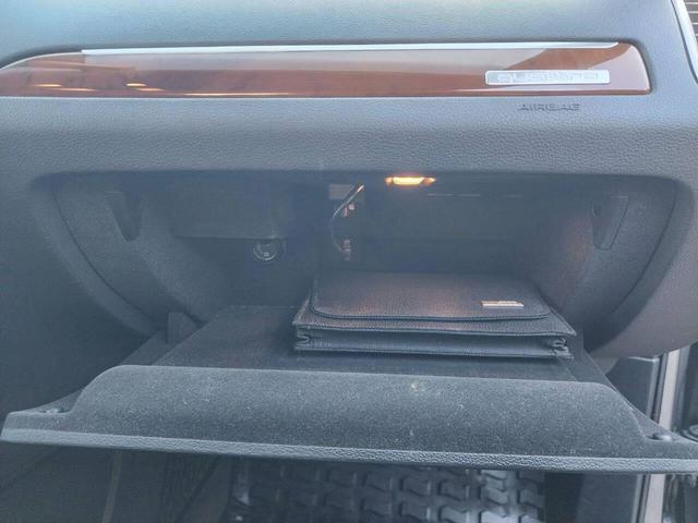 Photo of 2012 Gray Audi Q7