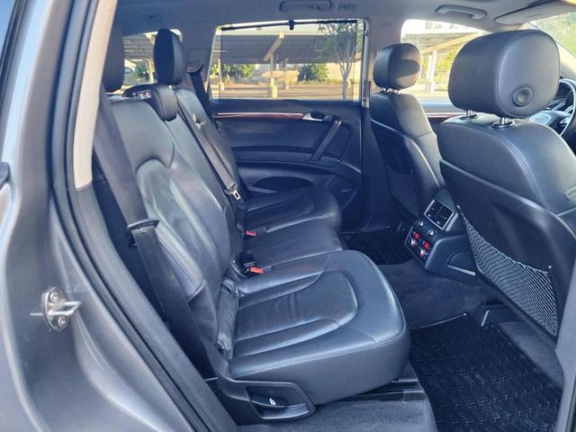Photo of 2012 Gray Audi Q7