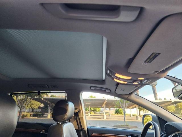 Photo of 2012 Gray Audi Q7