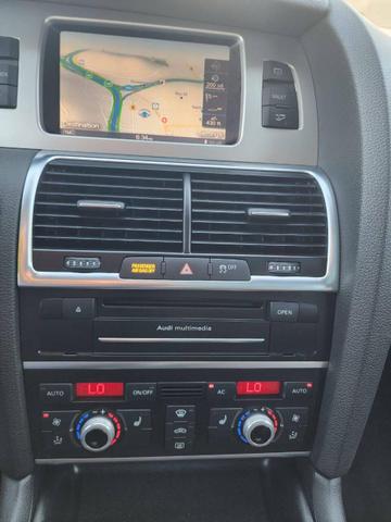 Photo of 2012 Gray Audi Q7
