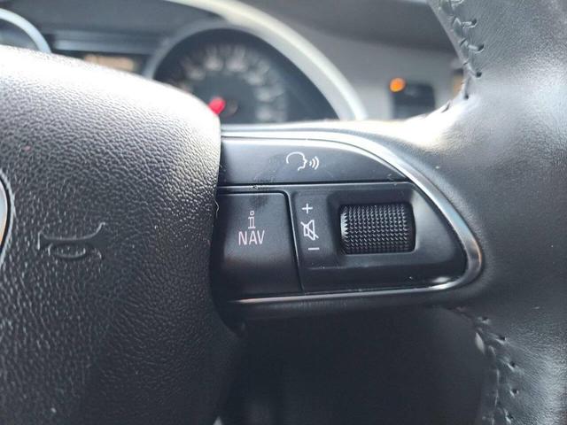 Photo of 2012 Gray Audi Q7