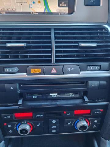 Photo of 2012 Gray Audi Q7