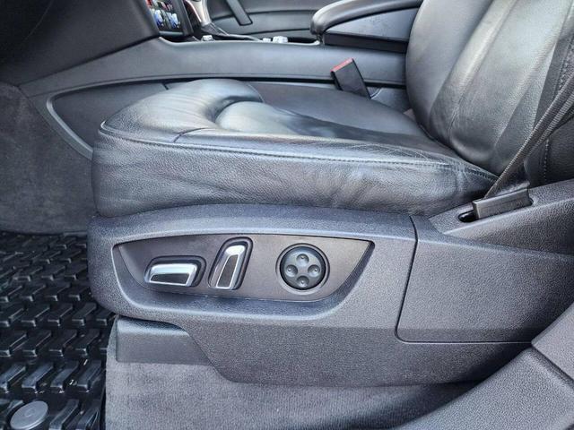 Photo of 2012 Gray Audi Q7