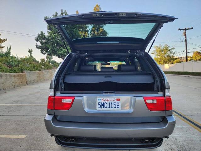 Photo of 2005 Sterling Gray Metallic BMW X5