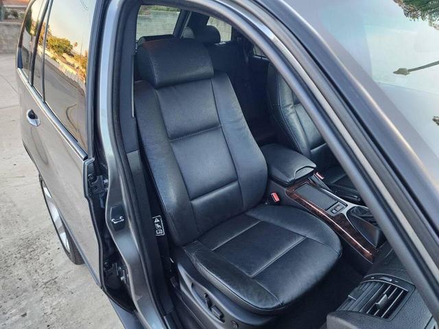Photo of 2005 Sterling Gray Metallic BMW X5