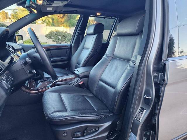 Photo of 2005 Sterling Gray Metallic BMW X5