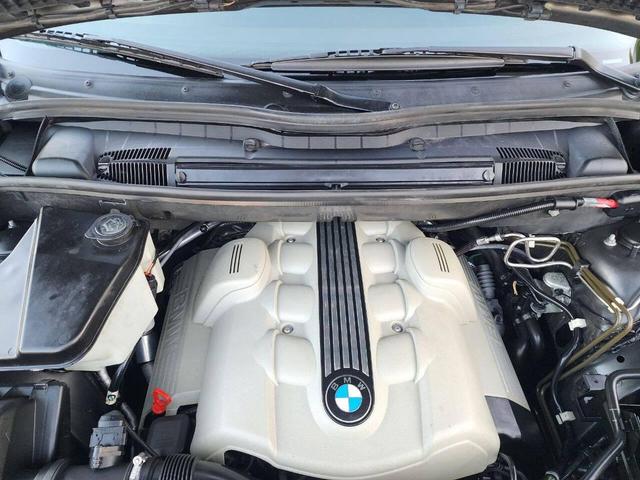 Photo of 2005 Sterling Gray Metallic BMW X5