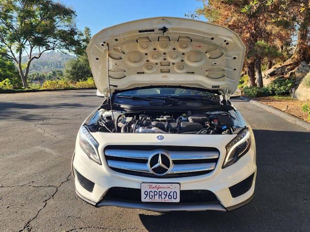 Photo of 2016 Cirrus White Mercedes-Benz GLA-Class