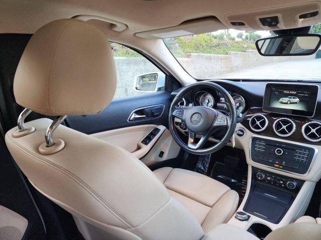 Photo of 2016 Cirrus White Mercedes-Benz GLA-Class