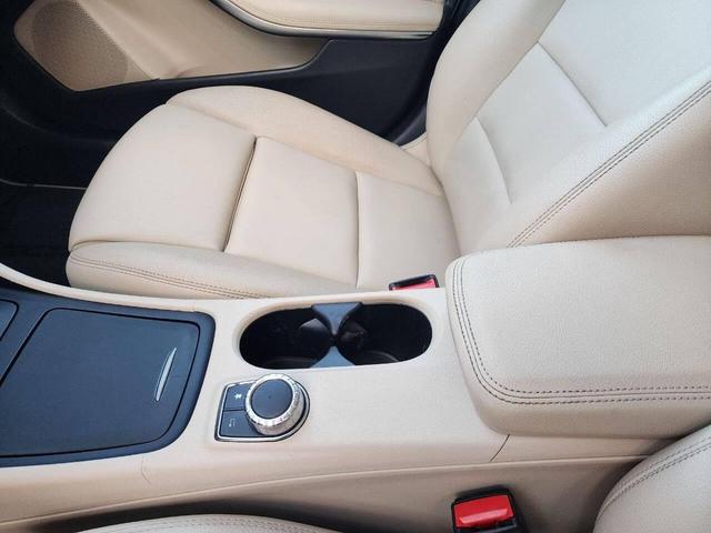 Photo of 2016 Cirrus White Mercedes-Benz GLA-Class