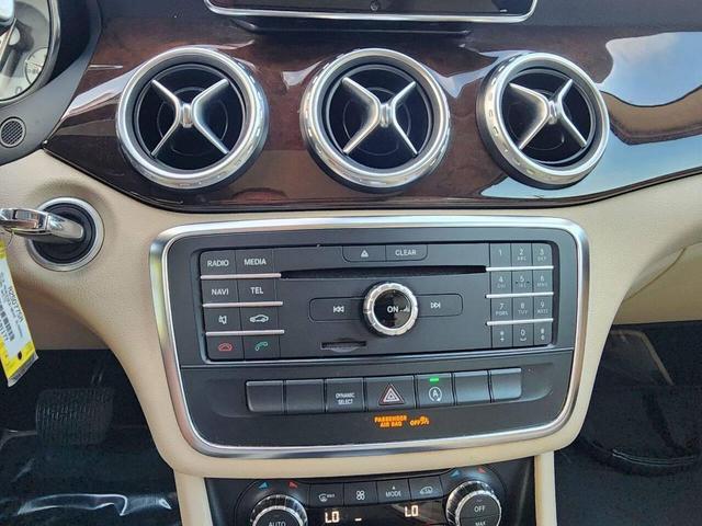 Photo of 2016 Cirrus White Mercedes-Benz GLA-Class