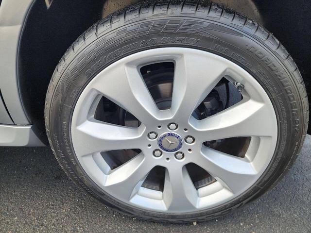 Photo of 2011 Steel Gray Metallic Mercedes-Benz GLK-Class