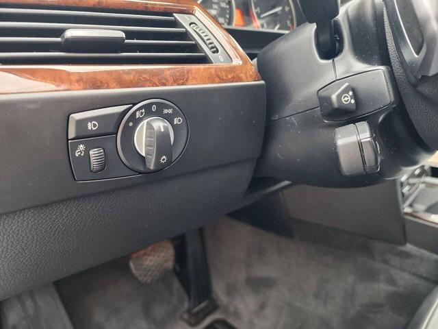 Photo of 2010 Gray BMW 535