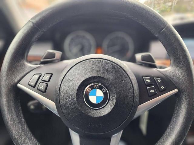 Photo of 2010 Gray BMW 535