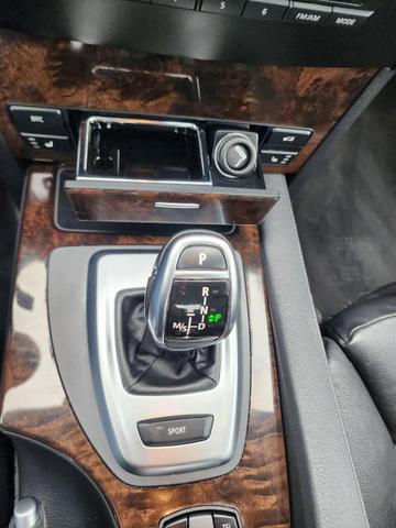 Photo of 2010 Gray BMW 535