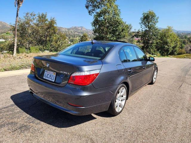 Photo of 2010 Gray BMW 535