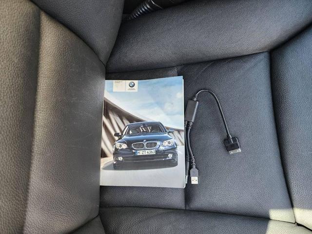 Photo of 2010 Gray BMW 535