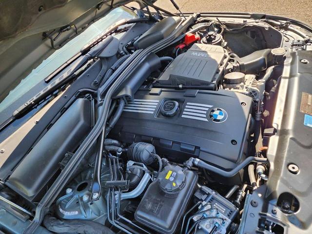Photo of 2010 Gray BMW 535