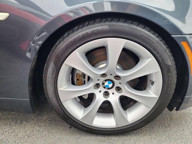 Photo of 2010 Gray BMW 535