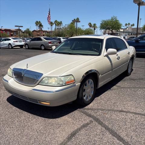 2003 Lincoln Town Car