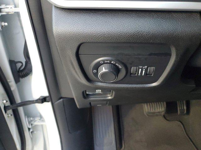 Photo of 2023 Bright White Clearcoat Jeep Grand Cherokee L