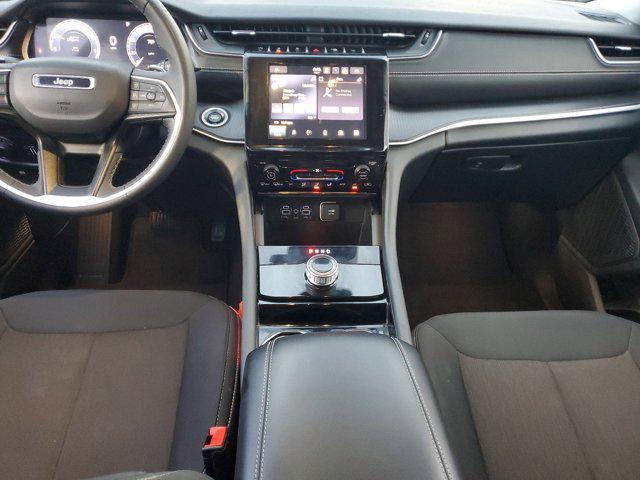 Photo of 2023 Bright White Clearcoat Jeep Grand Cherokee L