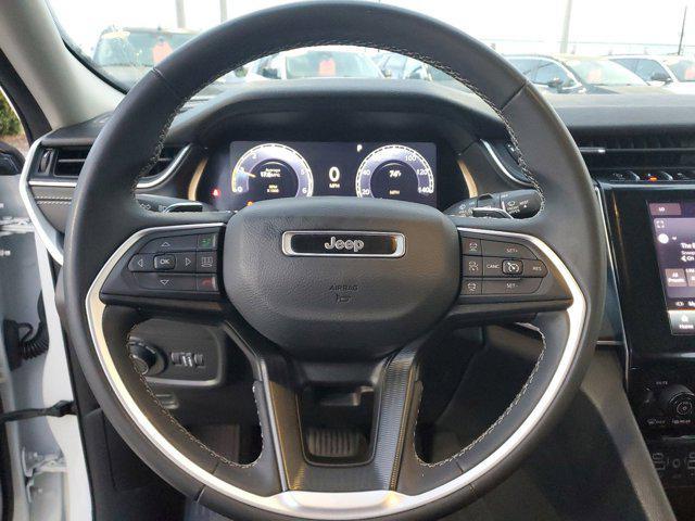 Photo of 2023 Bright White Clearcoat Jeep Grand Cherokee L