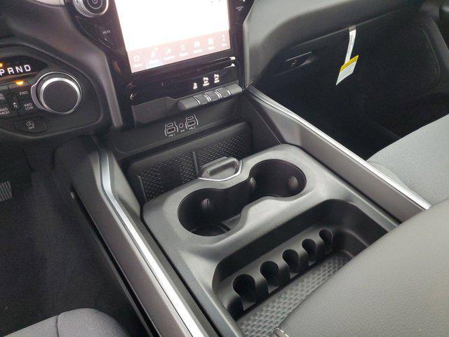Photo of 2025 Bright White Clearcoat RAM 1500