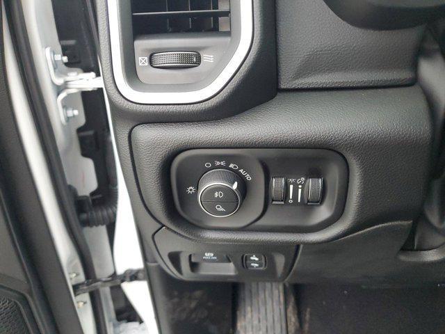 Photo of 2025 Bright White Clearcoat RAM 1500