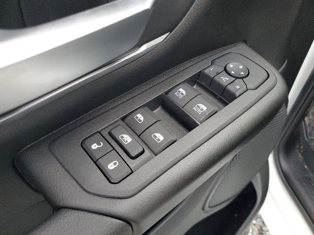 Photo of 2025 Bright White Clearcoat RAM 1500