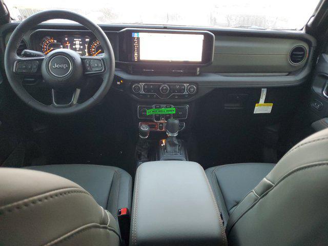 Photo of 2025 Black Clearcoat Jeep Gladiator