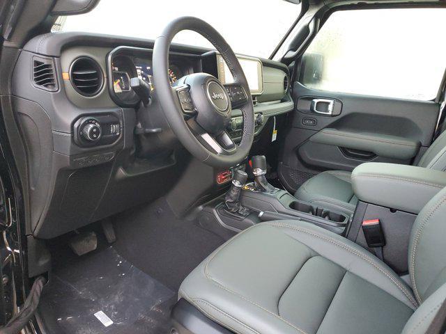 Photo of 2025 Black Clearcoat Jeep Gladiator