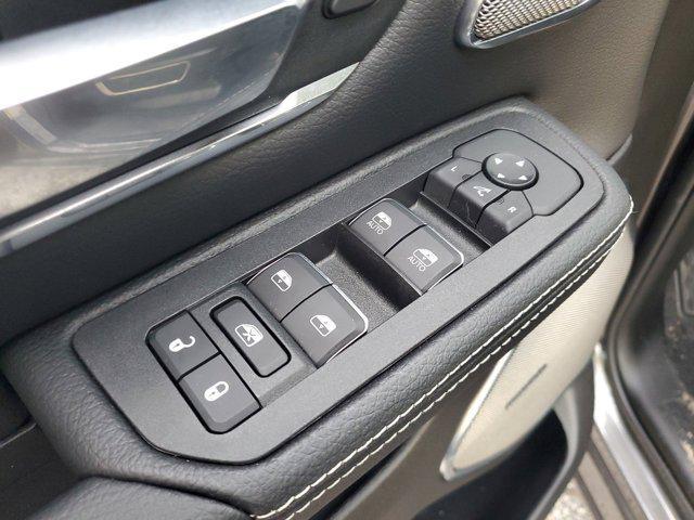 Photo of 2025 Granite Crystal Metallic Clearcoat RAM 1500