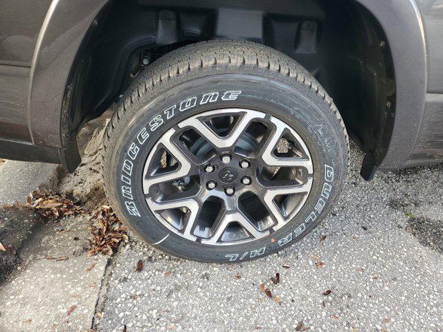 Photo of 2025 Granite Crystal Metallic Clearcoat RAM 1500
