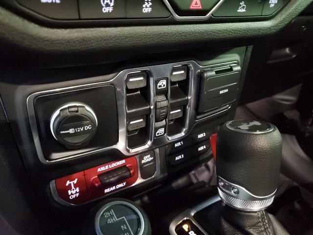 Photo of 2025 Black Clearcoat Jeep Wrangler