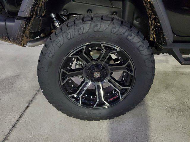 Photo of 2025 Black Clearcoat Jeep Wrangler