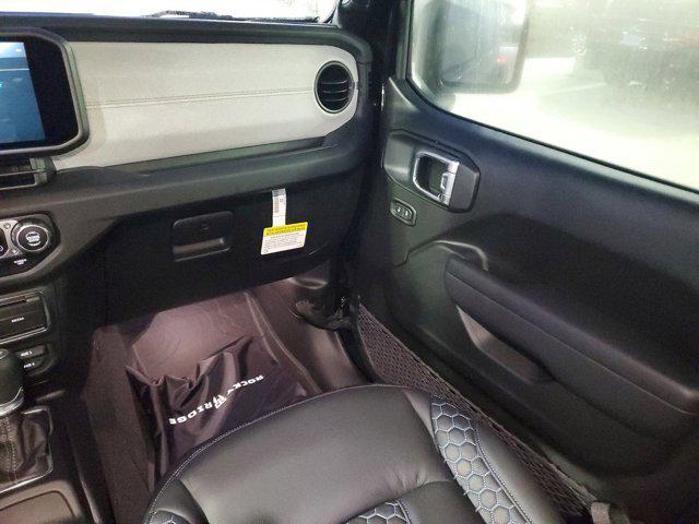 Photo of 2025 Black Clearcoat Jeep Wrangler