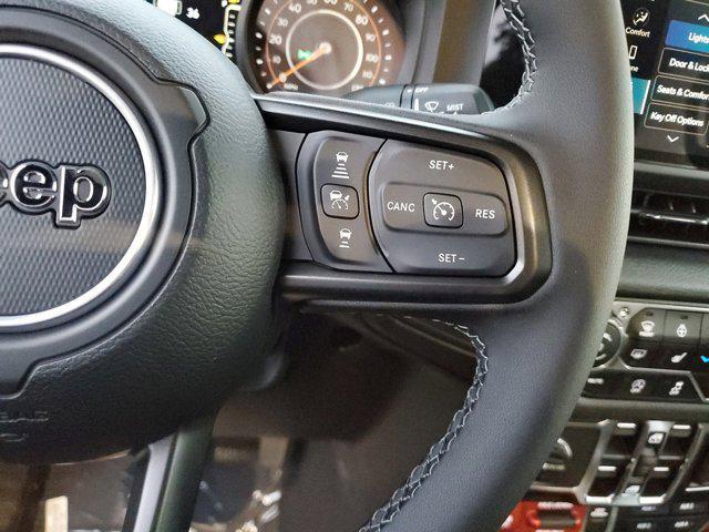Photo of 2025 Black Clearcoat Jeep Gladiator