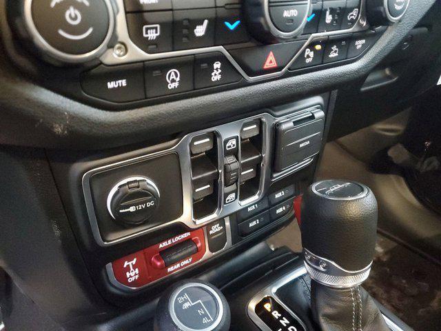 Photo of 2025 Black Clearcoat Jeep Gladiator
