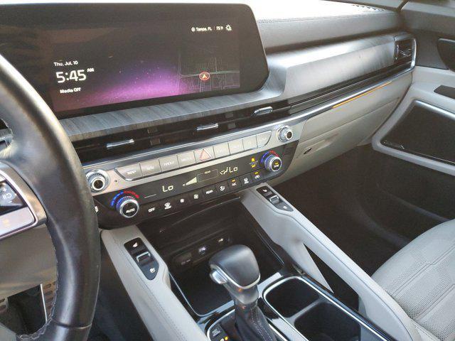 Photo of 2024 Ebony Black Kia Telluride