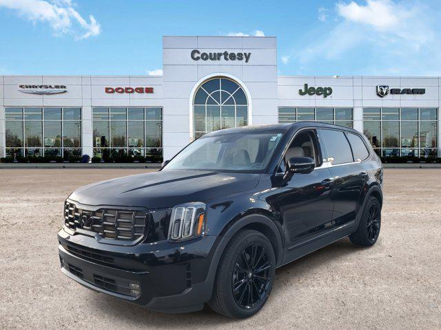 Photo of 2024 Ebony Black Kia Telluride