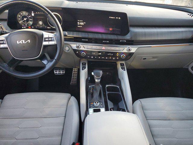 Photo of 2024 Ebony Black Kia Telluride