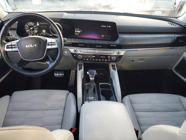 Photo of 2024 Ebony Black Kia Telluride