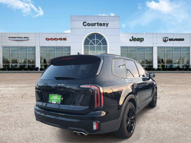Photo of 2024 Ebony Black Kia Telluride