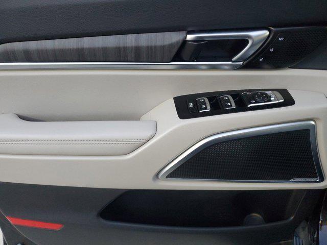 Photo of 2024 Ebony Black Kia Telluride