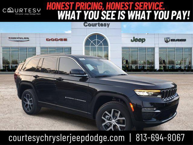 Photo of 2025 Diamond Black Crystal Pearlcoat Jeep Grand Cherokee
